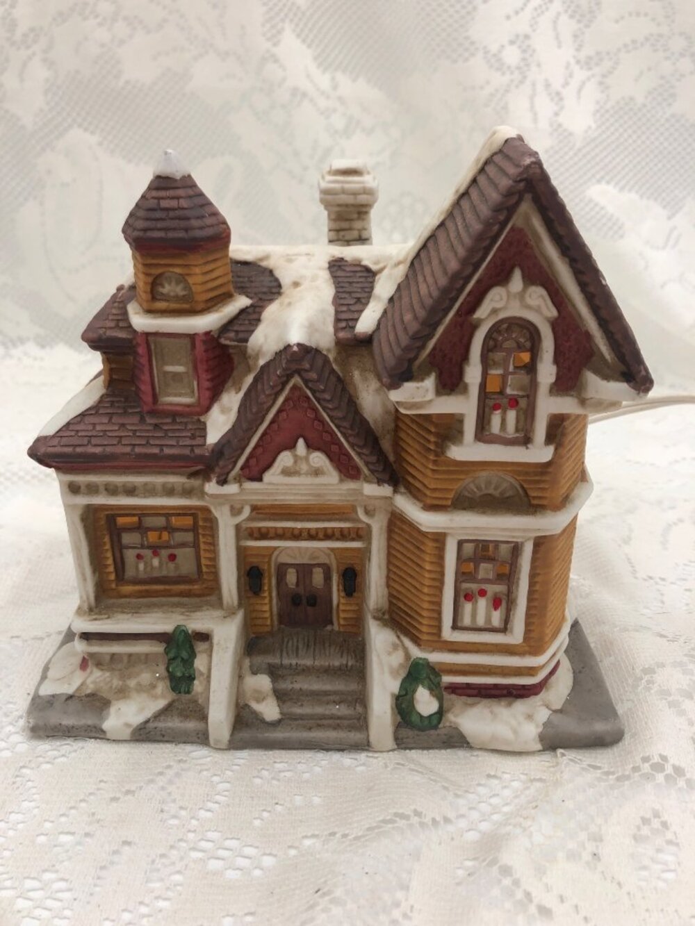 Victorian-Style Lighted Ceramic House Decor Snow Accents For Holiday Display